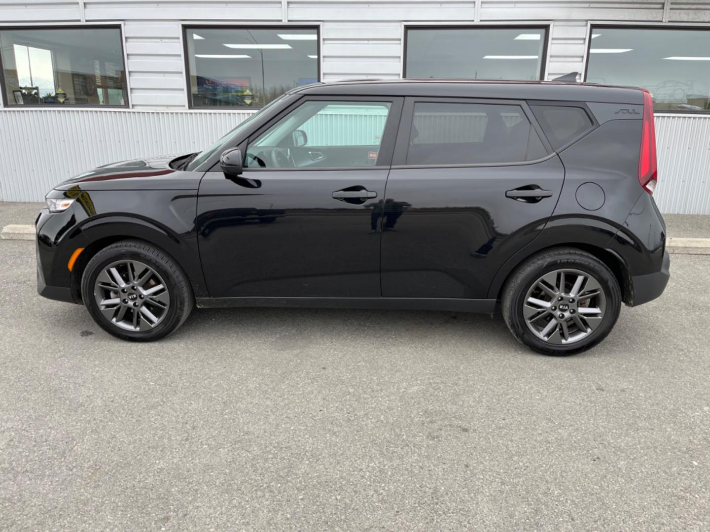 2021 Black /Black Kia Soul (KNDJ23AU8M7) , located at 1960 Industrial Drive, Wasilla, 99654, (907) 274-2277, 61.573475, -149.400146 - Photo#2